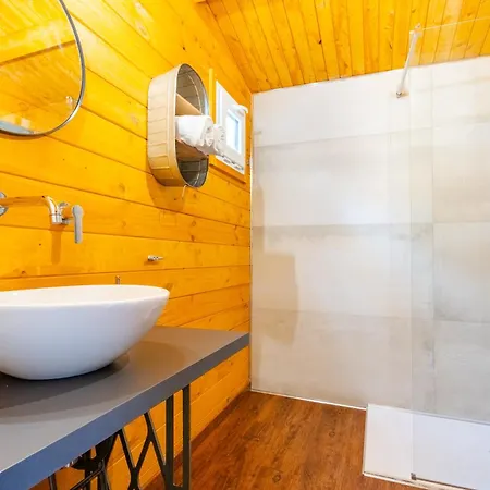 Oaknest Naturelodge - Dinotti *