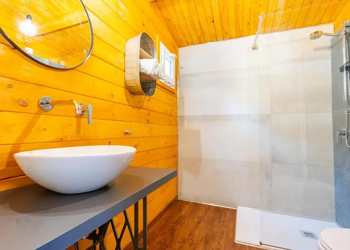 Oaknest Naturelodge - Dinotti *